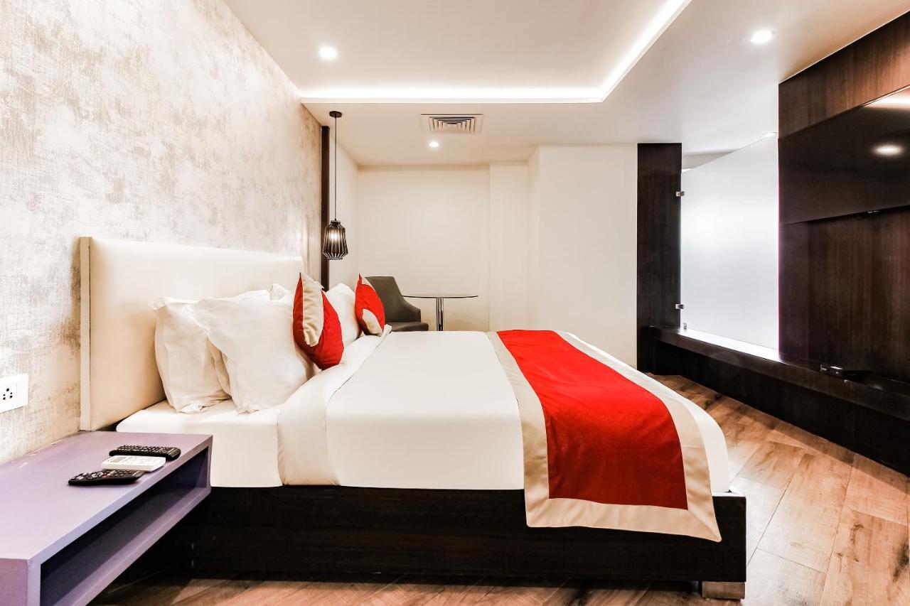 Palette - Hotel Kass Khapri Bagian luar foto