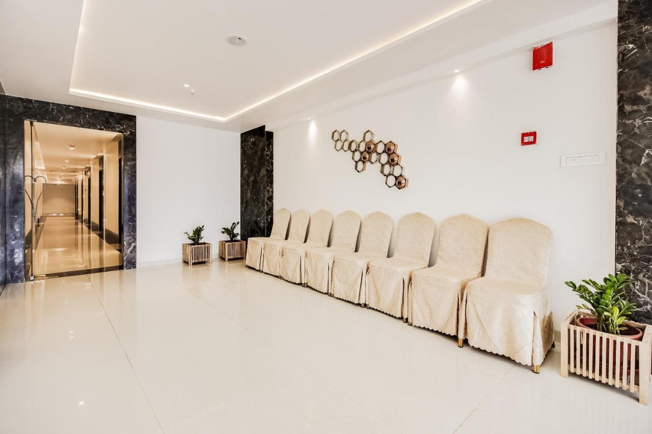 Palette - Hotel Kass Khapri Bagian luar foto