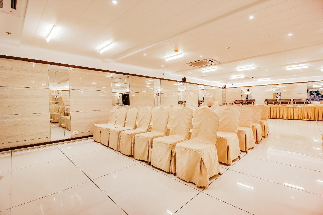 Palette - Hotel Kass Khapri Bagian luar foto