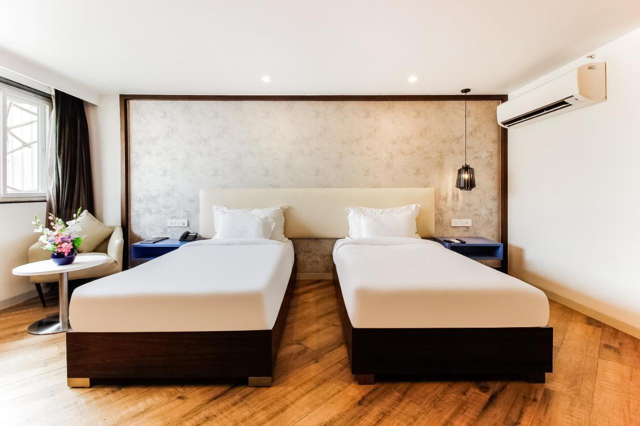 Palette - Hotel Kass Khapri Bagian luar foto